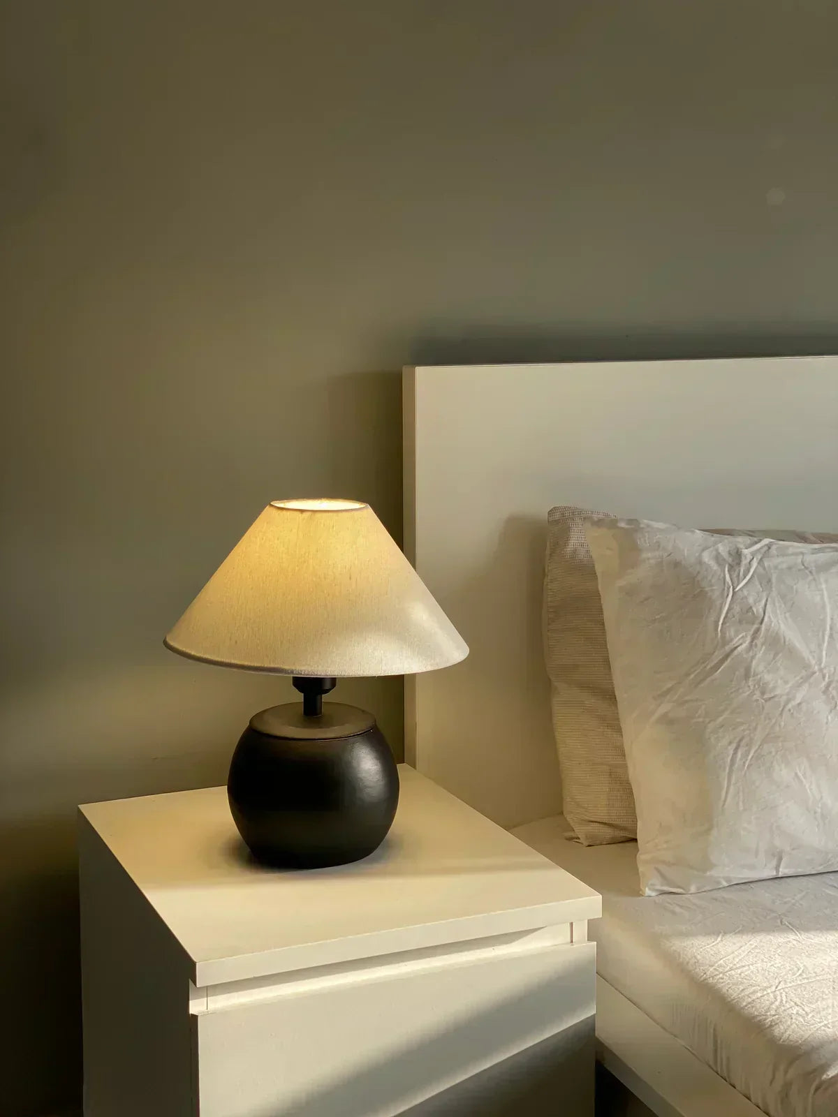 Mini Orb’ Lamp – Sleek Black Terracotta with Cream Shade (14.5")
