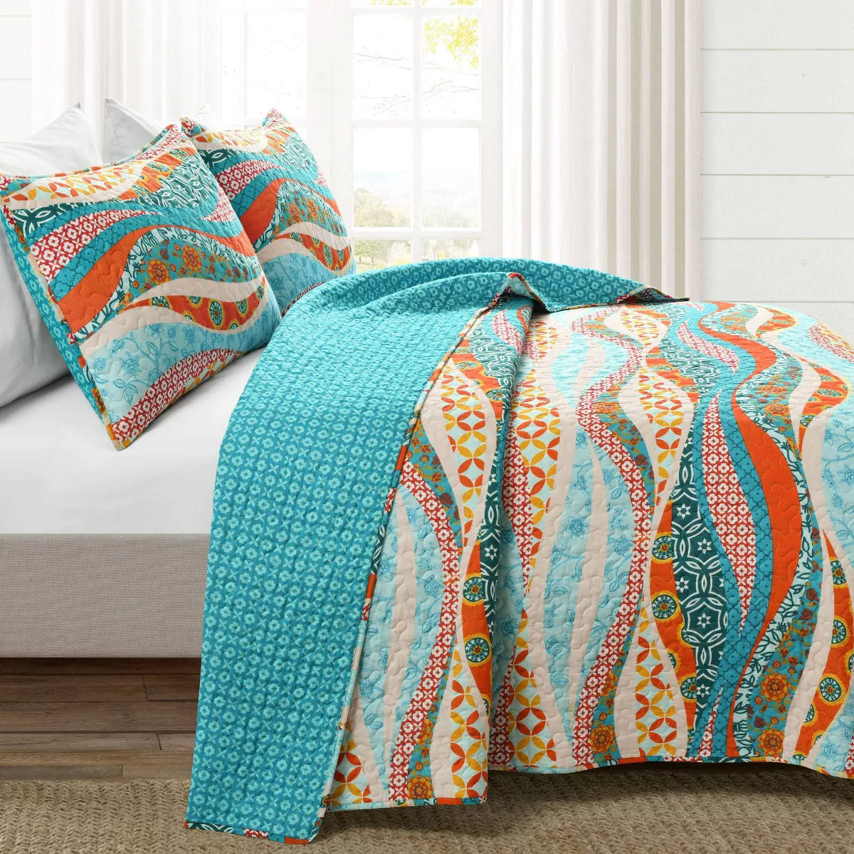 Hailey Watercolor Wave Quilt