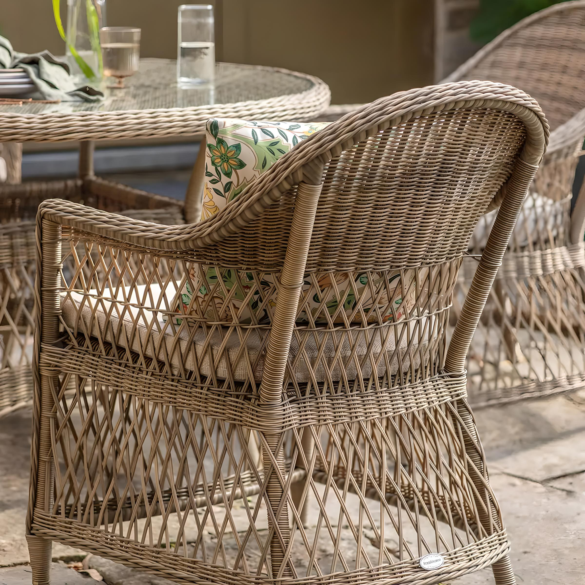 Round rattan weave dining set of 4
