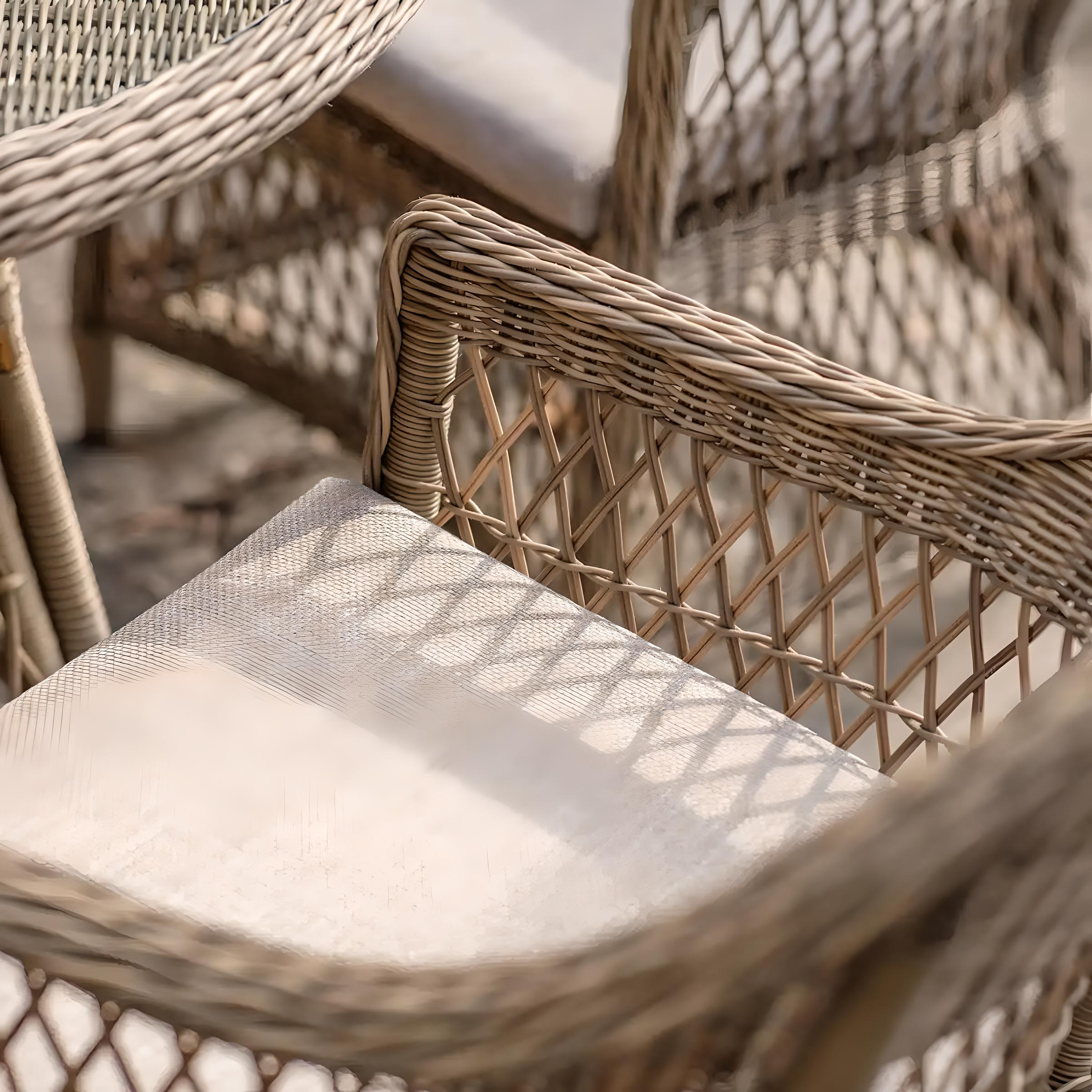 Round rattan weave dining set of 4