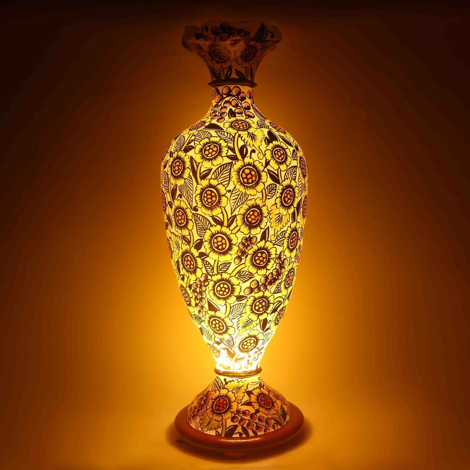 Illimunated Vase Camel Skin Floor Corner Lamp