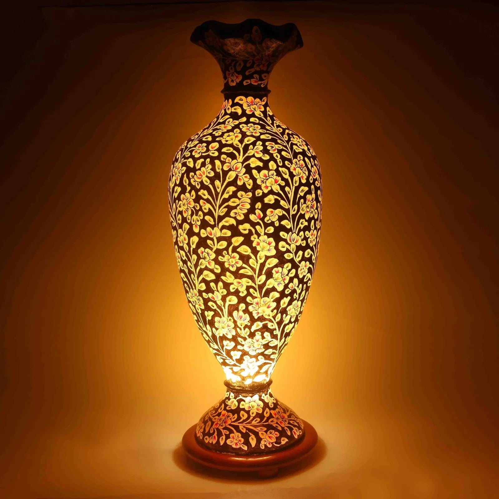 Illimunated Vase Camel Skin Floor Corner Lamp