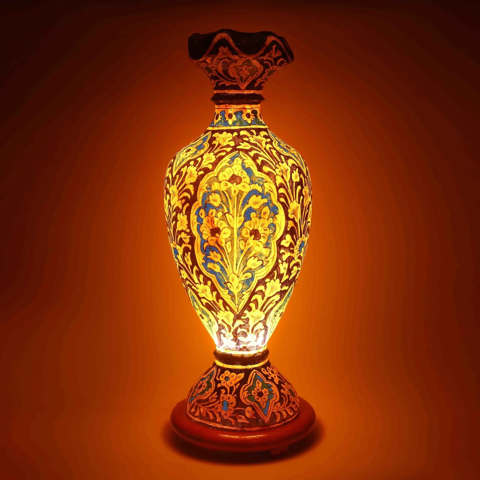 Illimunated Vase Camel Skin Ambiance Floor Lamp