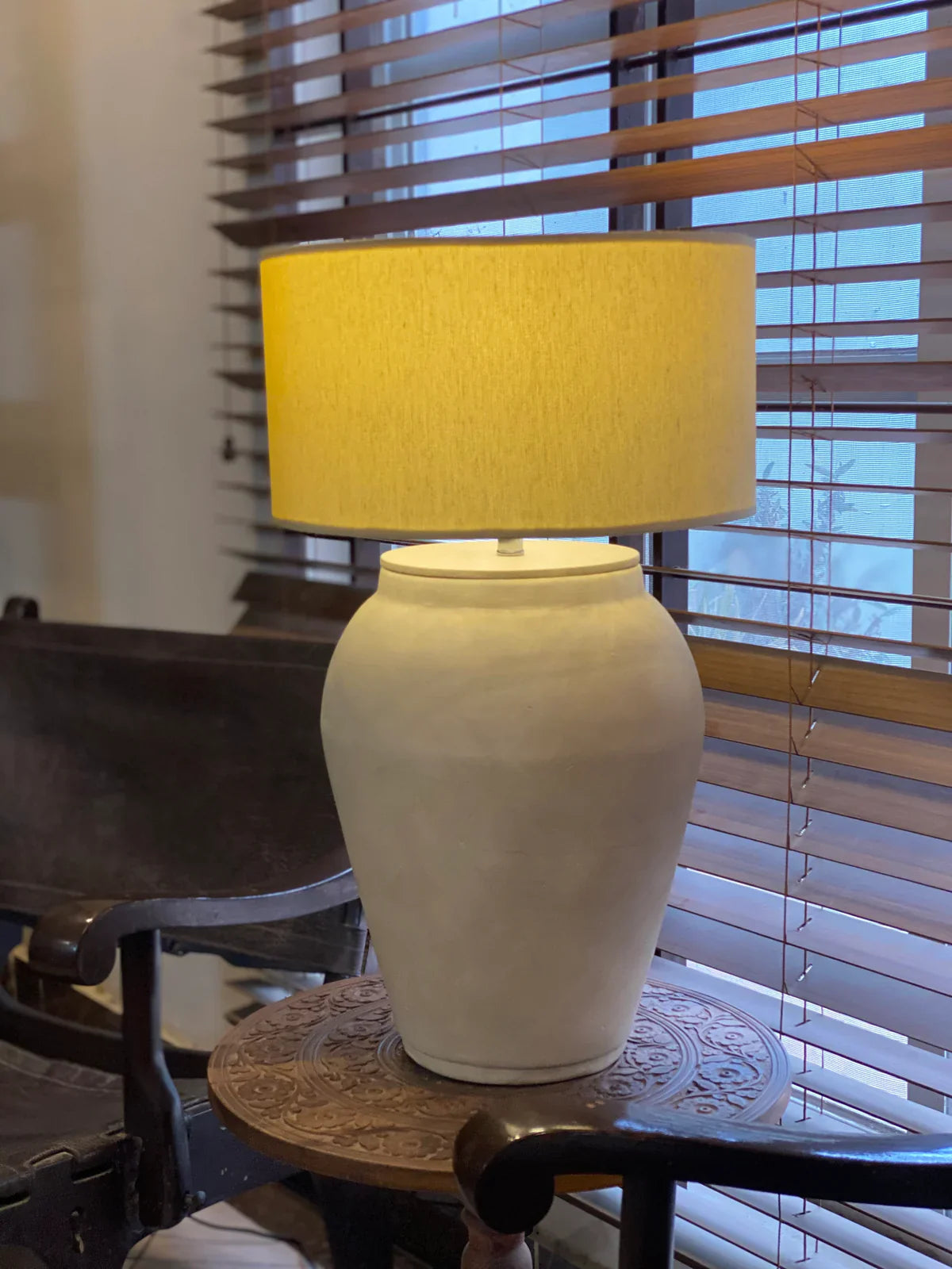 Cashew’ terracotta lamp with handcrafted beige and white lime wash finish, sculptural base, and matching 14-inch shade – 24-inch artisan lighting