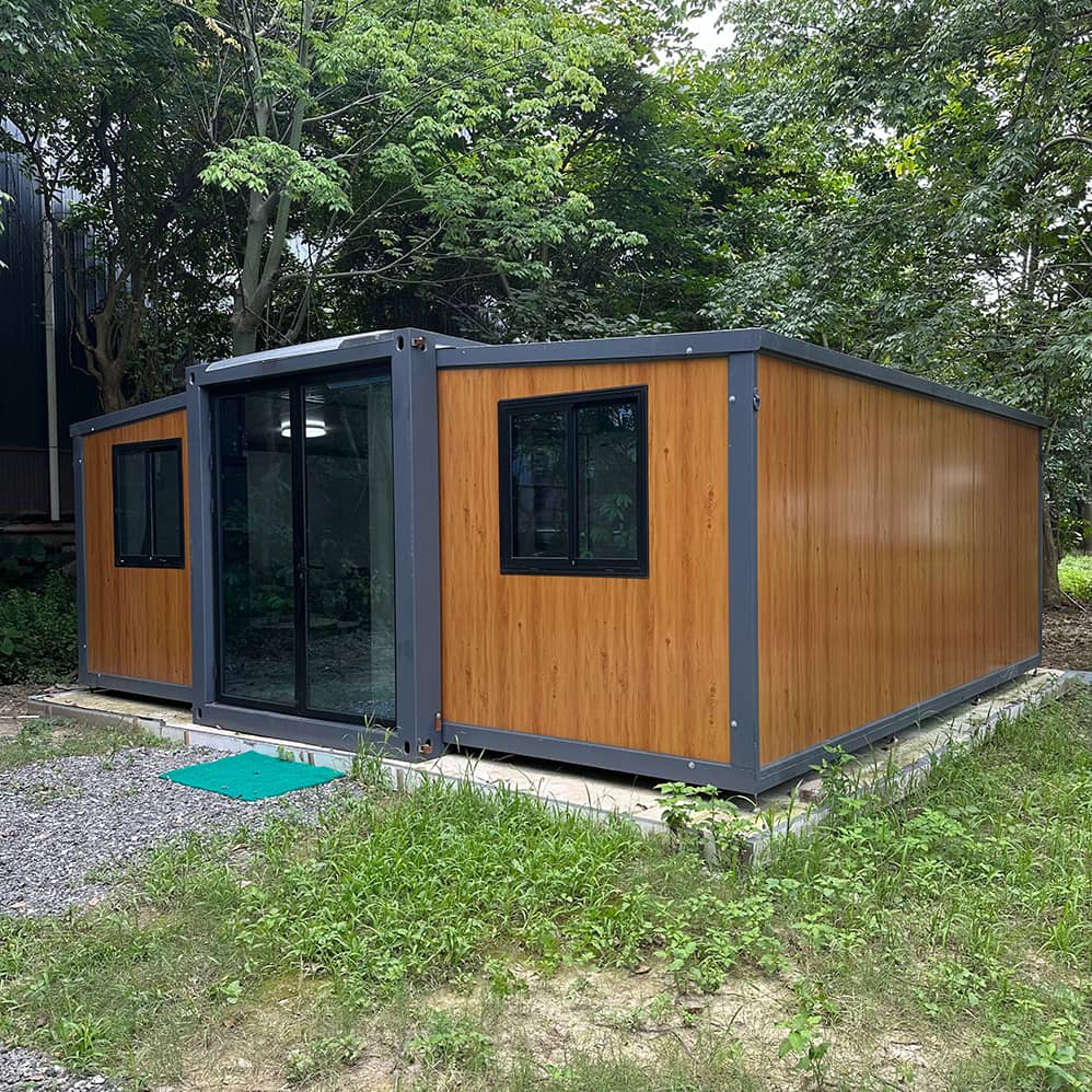 20ft Foldable 2-Bedroom Container Home — Expandable Prefab House for ADU & Rental