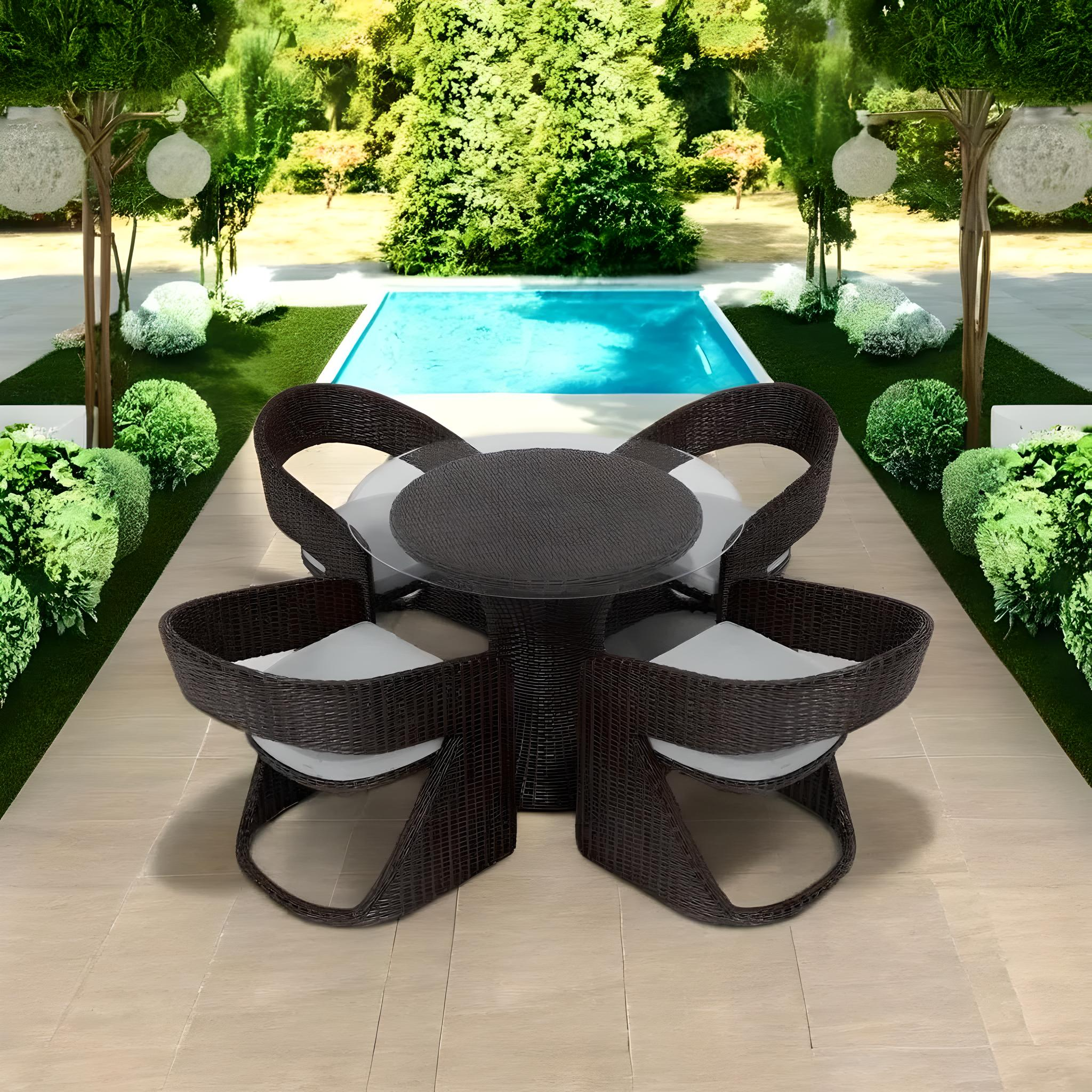 Modern 4-Seater round Rattan Dining Table
