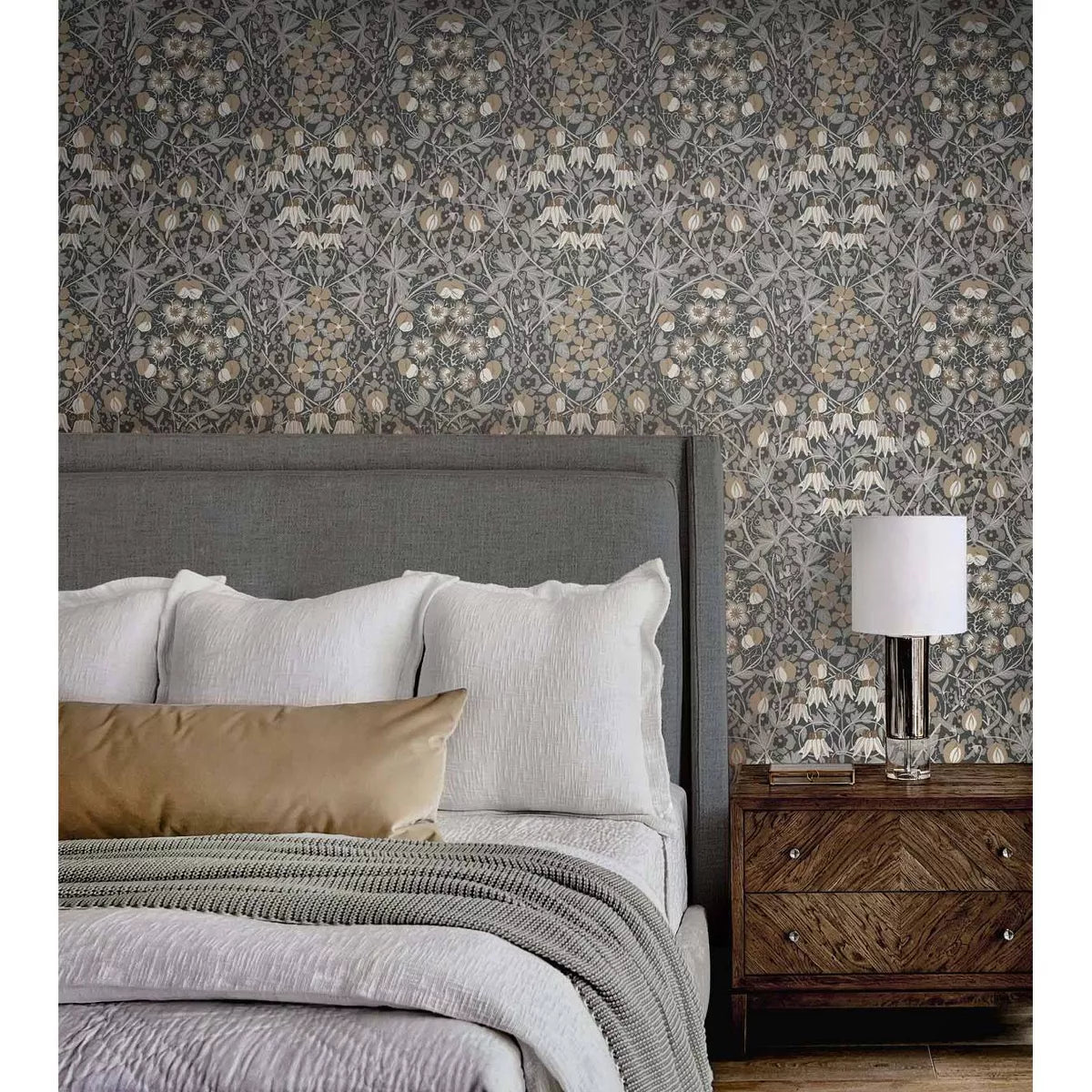 Tulip Garden Peel and Stick Wallpaper: Vintage Floral