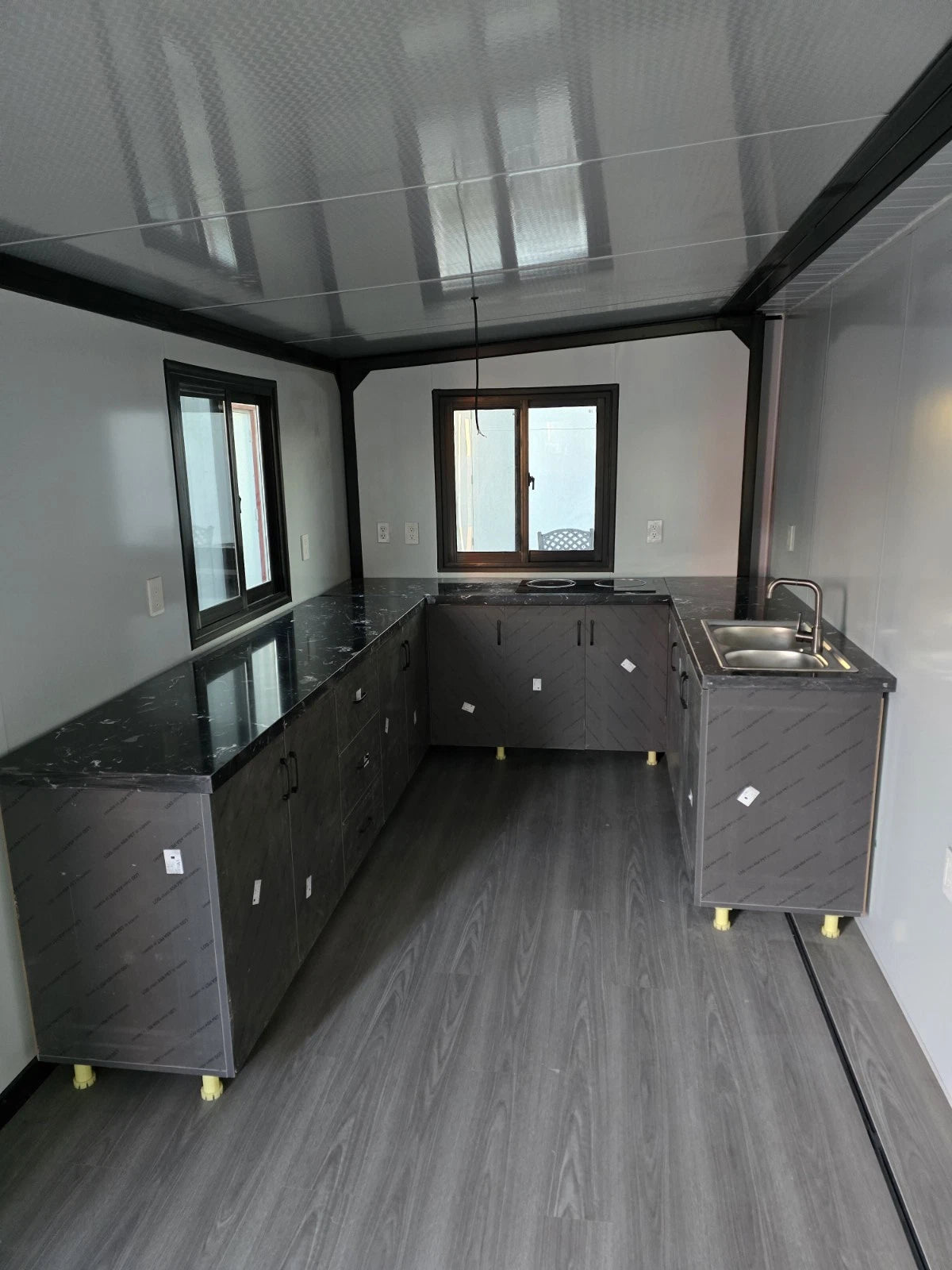 40ft Foldable Expandable Container Home — 2 or 3 Bedroom Modular Tiny Home