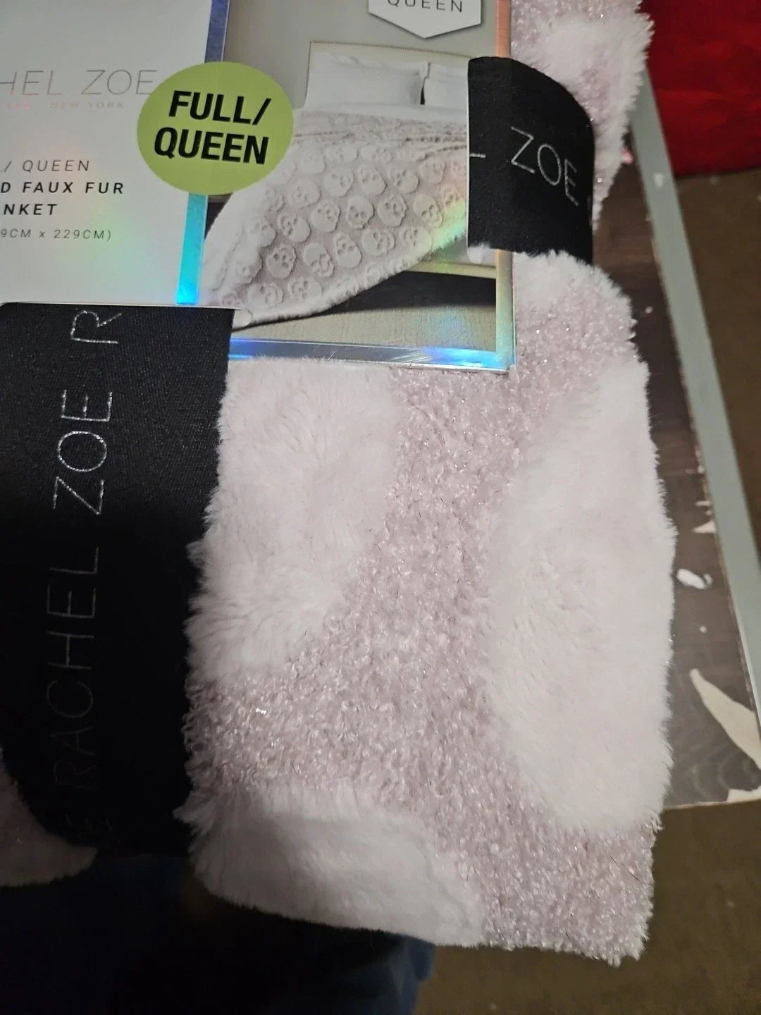 RACHEL ZOE  FAUX FUR SKULL DESIGN FULL /QUEEN BLANKET, Pink & White - Picture 1 of 12