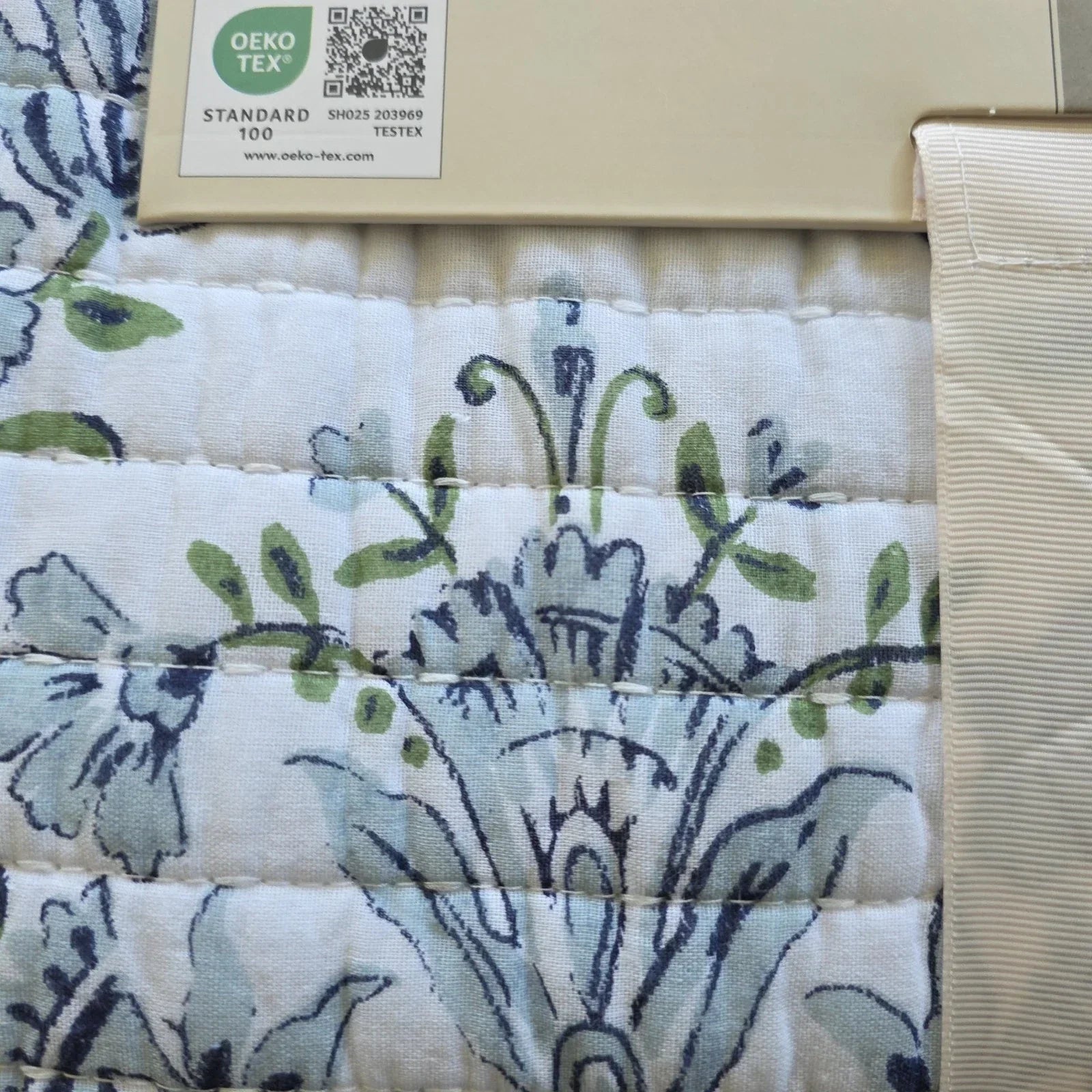 "Rachel Zoe Full Queen Cotton Medallion Quilt Reversible Blue NEW - Picture 6 of 10"