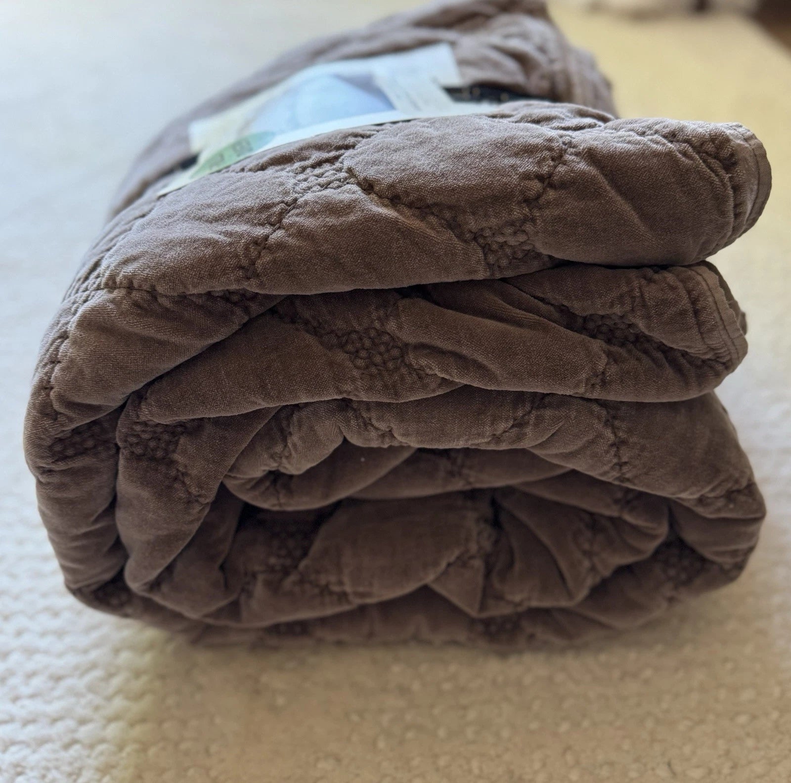 Rachel Zoe 100% Cotton Velvet Coverlet F/Q NWT Quilted Mocha Brown Luxury Quilt - Picture 2 of 5